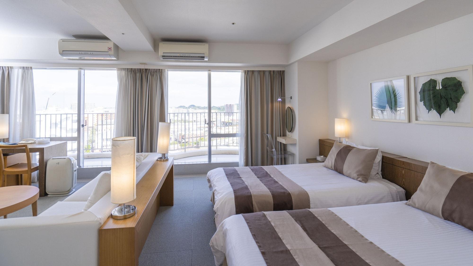 The Beach Tower Okinawa Chatan Esterno foto
