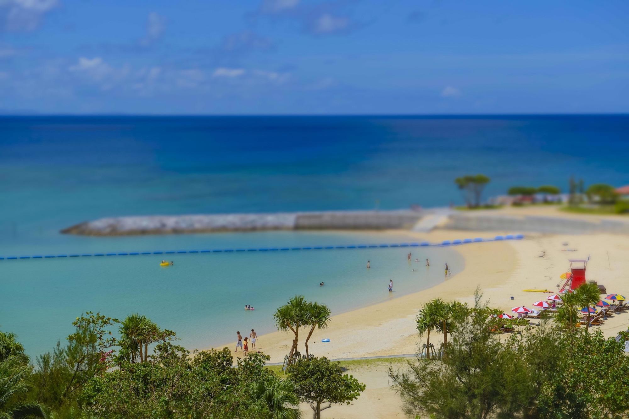 The Beach Tower Okinawa Chatan Esterno foto