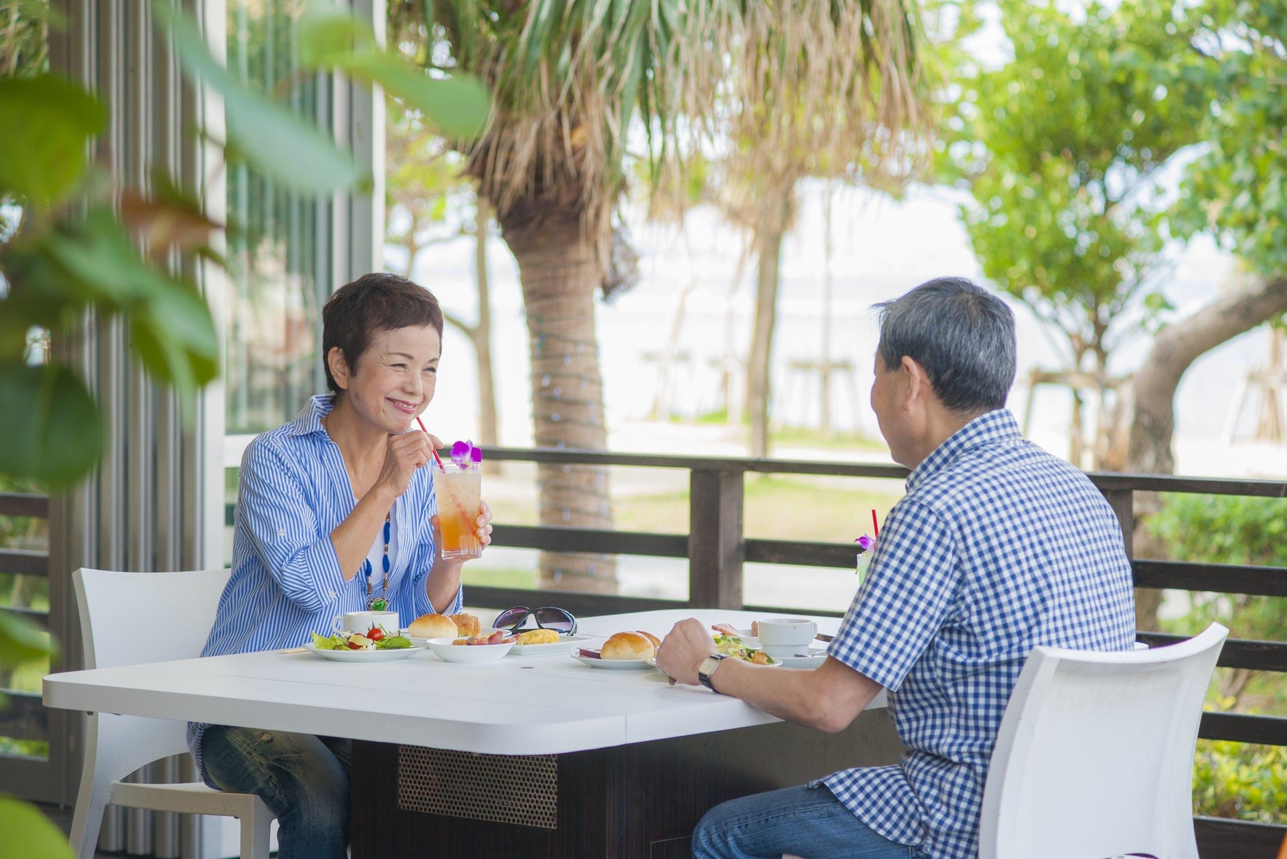 The Beach Tower Okinawa Chatan Esterno foto