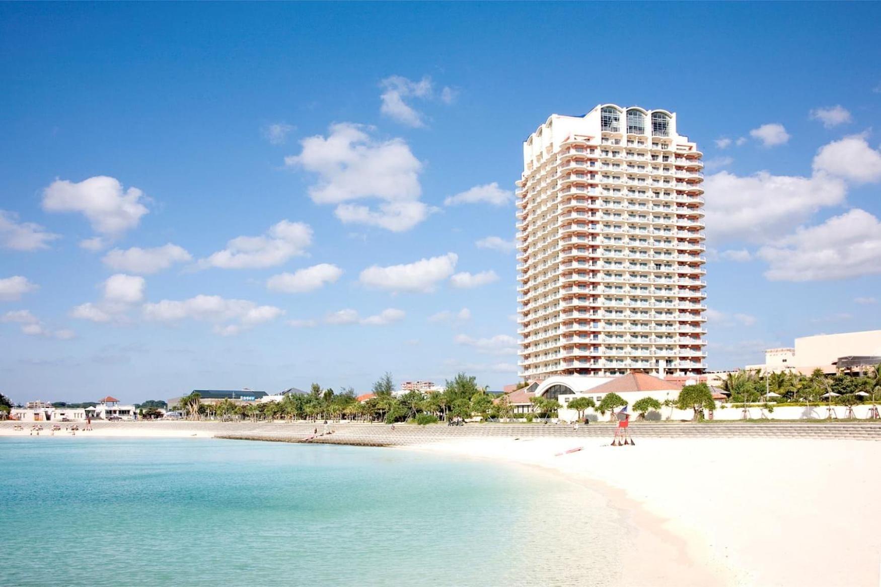 The Beach Tower Okinawa Chatan Esterno foto